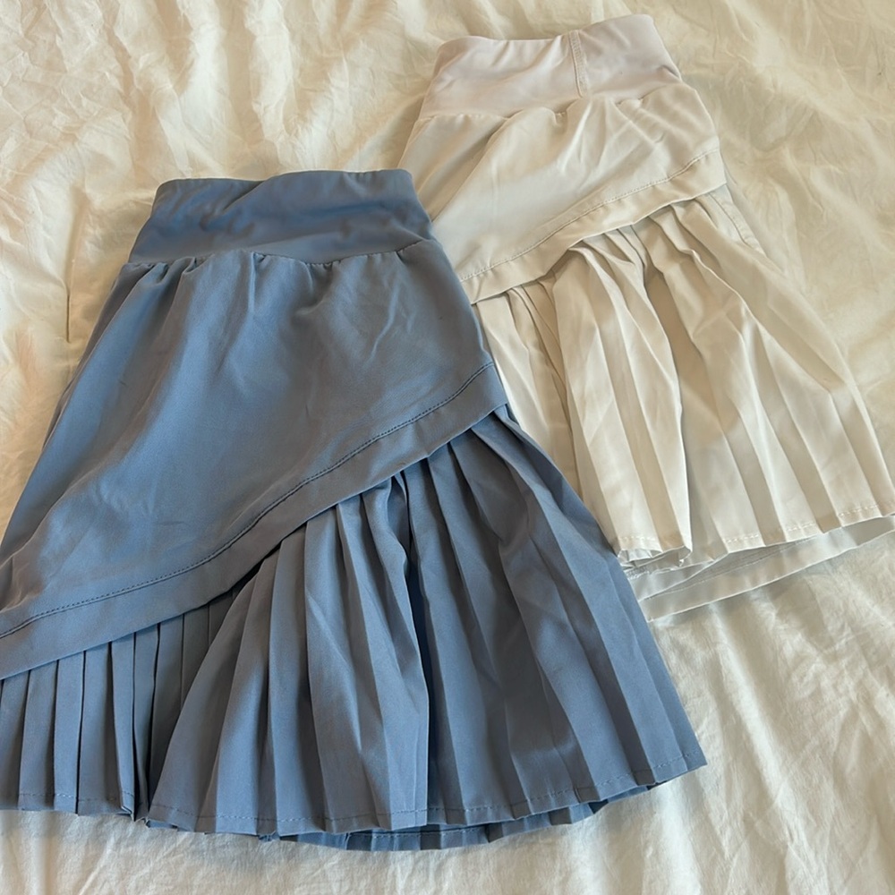 halara tennis skirt bundle, size small, periwinkle and white
